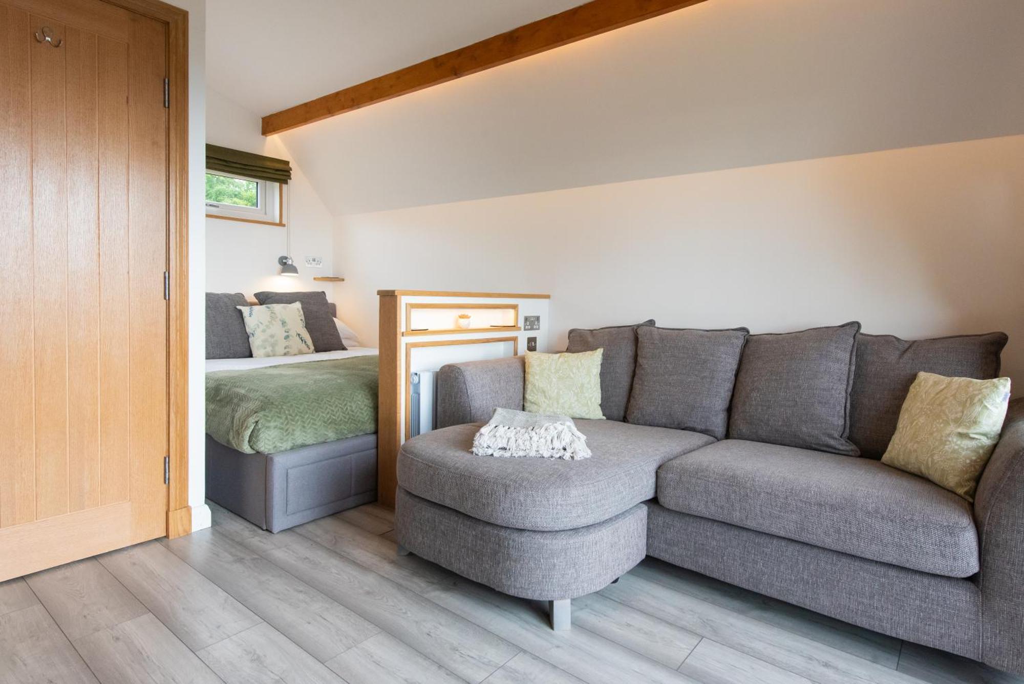 Bonnie Barns - Adults Only Luxury Lodges With Hot Tubs 러스 외부 사진