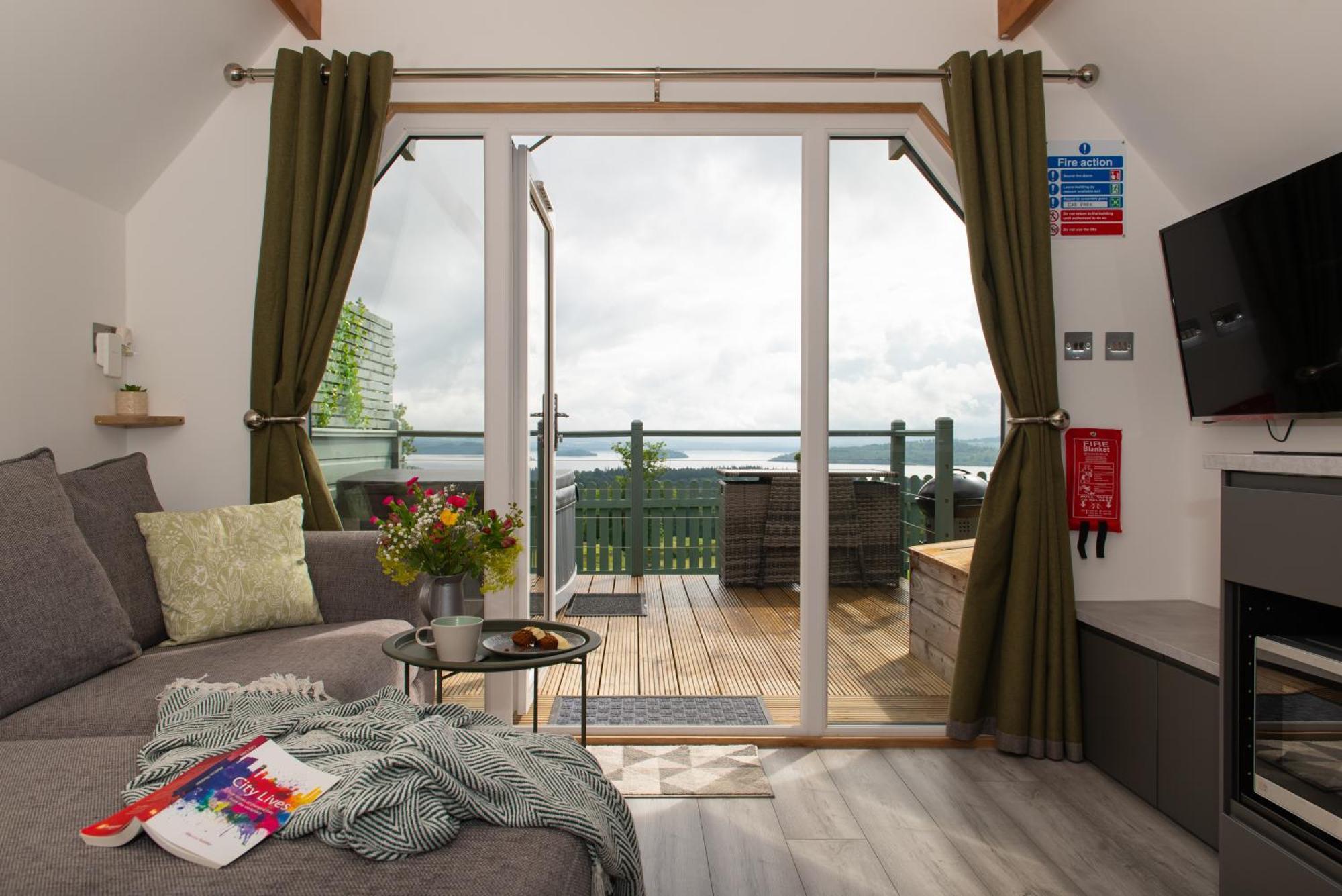 Bonnie Barns - Adults Only Luxury Lodges With Hot Tubs 러스 외부 사진